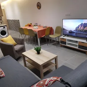 Perseus 3 Bedroom 102 Apartament