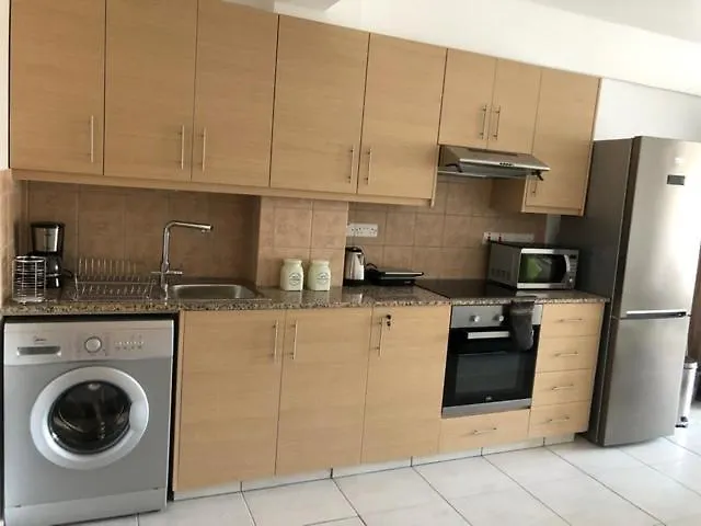 Must Stay - City Center Larnaca Appartement